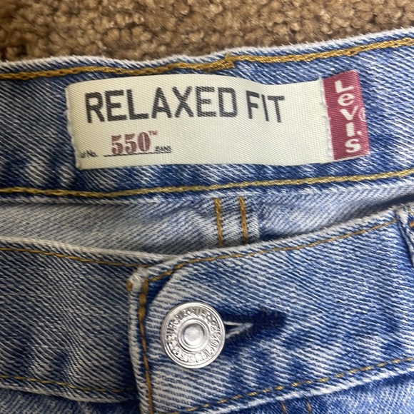 Levi’s Relaxed For 550 distressed Men’s Jeans - Picture 2 of 7